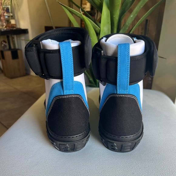 BURBERRY Men’s White/Black/Azure Sub High-Top Lace-Up Trainer Size 11 (44 IT) - Picture 3 of 14